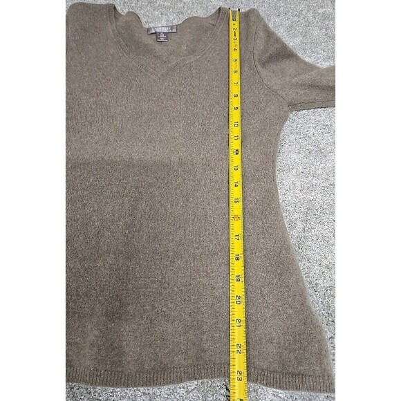 Charter Club 2-Ply 100% Cashmere V-Neck Sweater  Light Brown Soft  Women’s Sz M - Picture 7 of 8